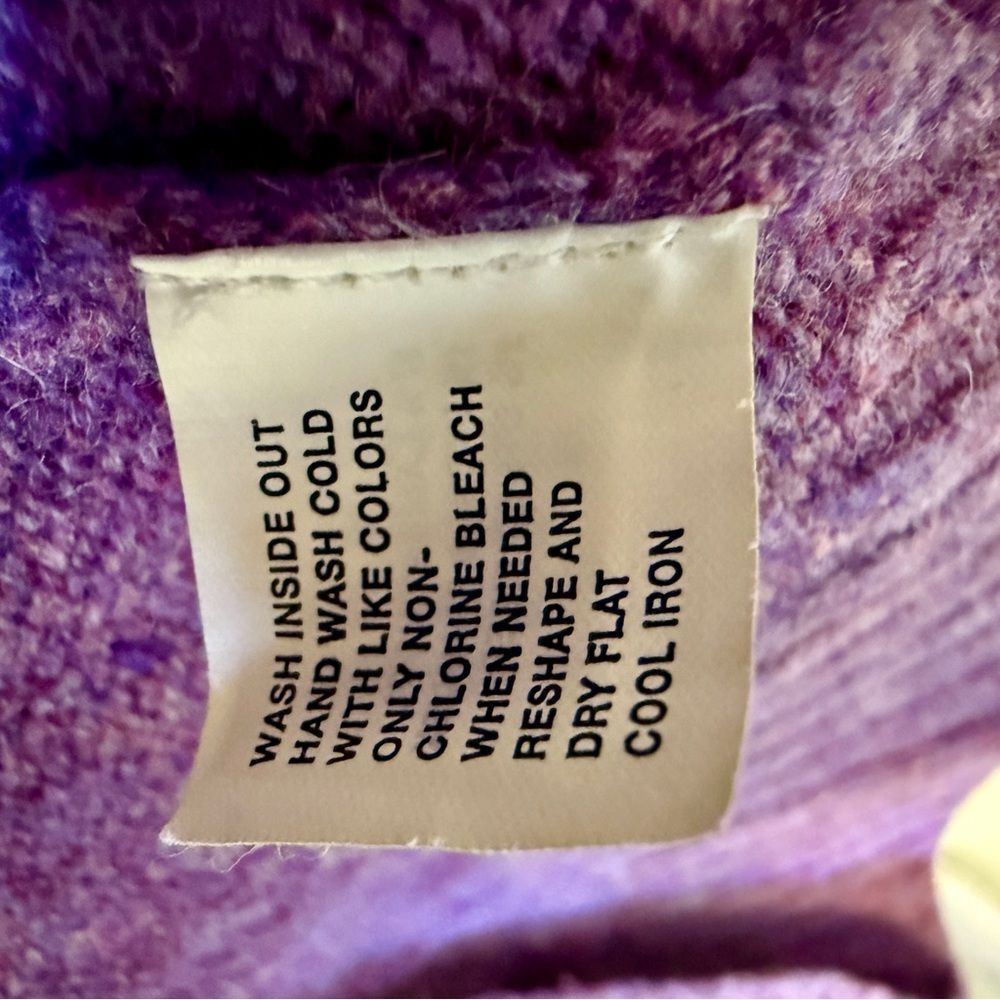 GAP Stretch Purple Lambswool V-Neck Sweater Women’s M - Picture 4 of 4
